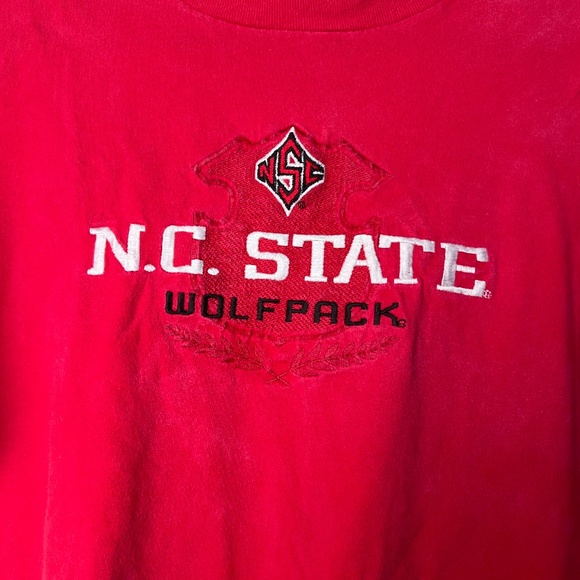 Crable Sportswear Inc Red NC State Wolfpack Embroidered Short Sleeve Shirt XL - Picture 3 of 14